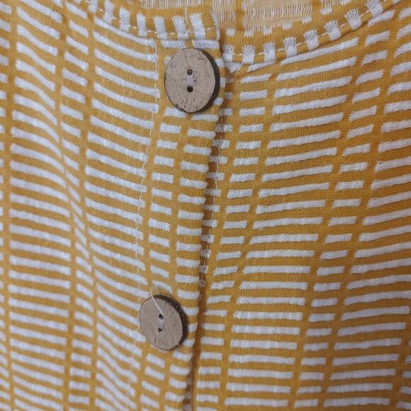 W5 Size Medium M Golden Rod Yellow White Stripes Wooden Button Tie Summer Top - Picture 8 of 9